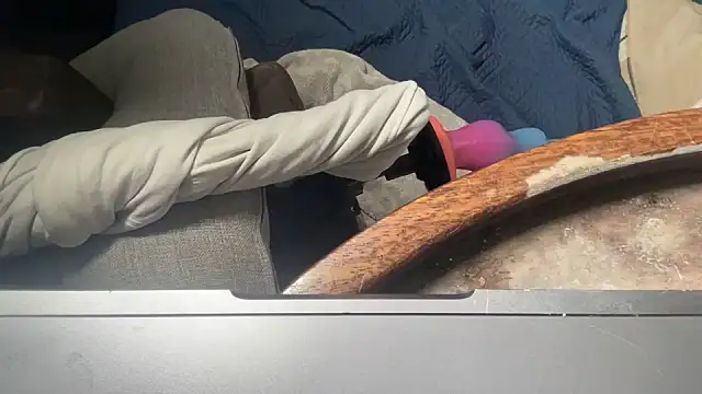 Snapshot of Blazedsurfer30 chatting on 26, 11, 2025 Blazedsurfer30 online show from 26, 11, 2025