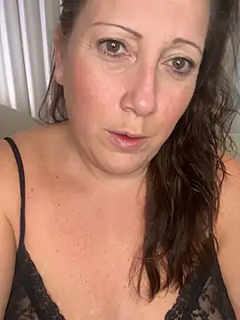 Snapshot of xsexycurvymilf chatting on 27, 1, 2025 xsexycurvymilf online show from 27, 1, 2025
