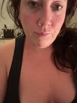 Snapshot of xsexycurvymilf chatting on 24, 2, 2025 xsexycurvymilf online show from 24, 2, 2025