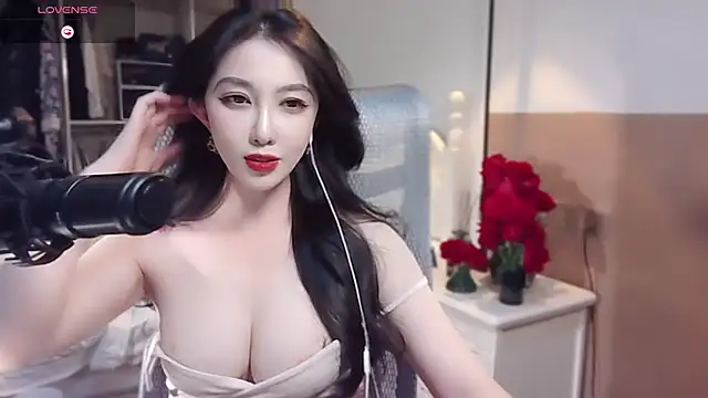 Snapshot of vyizh- chatting on 25, 2, 2025 vyizh- online show from 25, 2, 2025