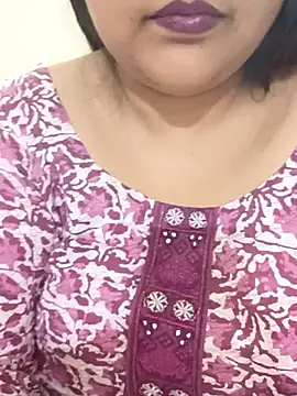 Snapshot of _Redwine_ chatting on 23, 2, 2025 Redwine online show from 23, 2, 2025