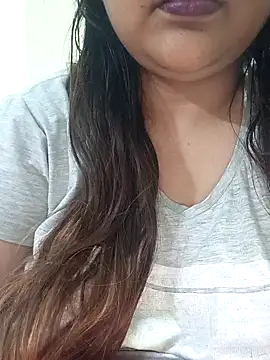 Snapshot of _Redwine_ chatting on 1, 3, 2025 Redwine online show from 1, 3, 2025