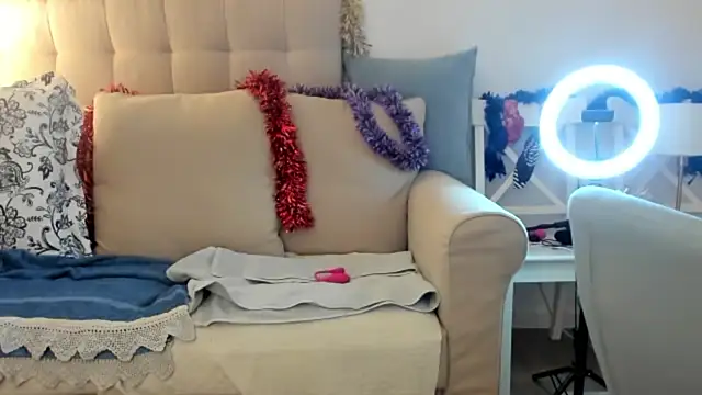 Snapshot of emmita69_ chatting on 17, 12, 2024 emmita69  online show from 17, 12, 2024