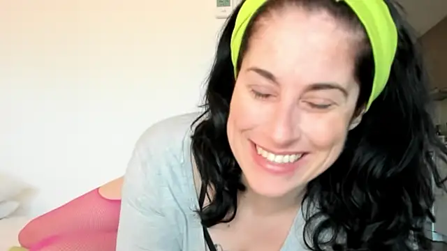 Snapshot of emmita69_ chatting on 4, 2, 2025 emmita69  online show from 4, 2, 2025