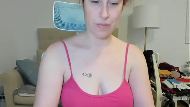 Snapshot of emmita69_ chatting on 10, 3, 2026 emmita69 online show from 10, 3, 2026