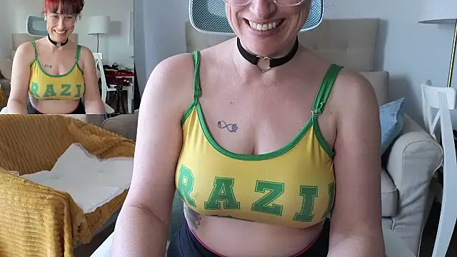 Snapshot of emmita69_ chatting on 19, 3, 2026 emmita69 online show from 19, 3, 2026