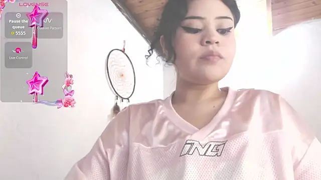 Amara18  online show from 3, 12, 2025