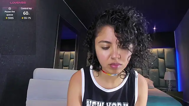 Amareto  online show from 1, 3, 2025