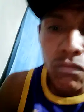 Moreno1813 online show from 2, 2, 2025