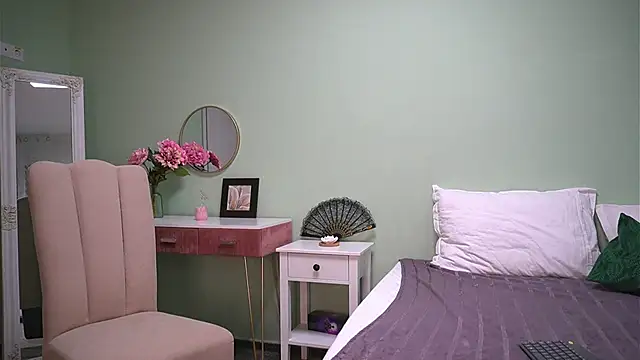 HaileyMoonn online show from 17, 9, 2025