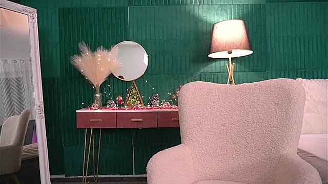 HaileyMoonn online show from 2, 12, 2025