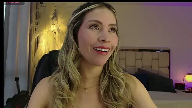 Ammy Castro online show from 6, 11, 2025