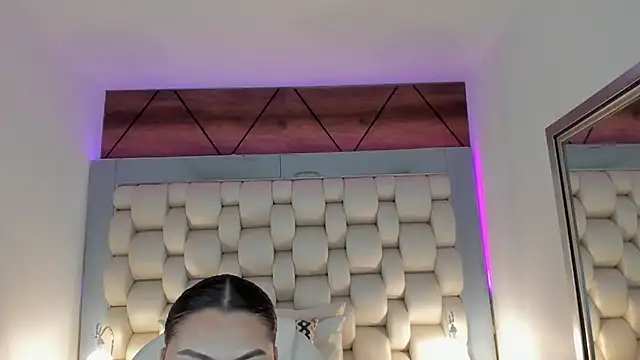 Snapshot of Helleamazing chatting on 20, 2, 2025 Helleamazing online show from 20, 2, 2025