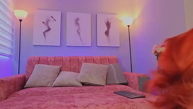 Juliana Saenzz online show from 24, 10, 2025