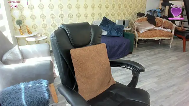 Snapshot of _angelina_class_7 chatting on 24, 10, 2025 angelina class 7 online show from 24, 10, 2025