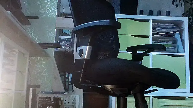 boy-nude online show from 28, 10, 2025