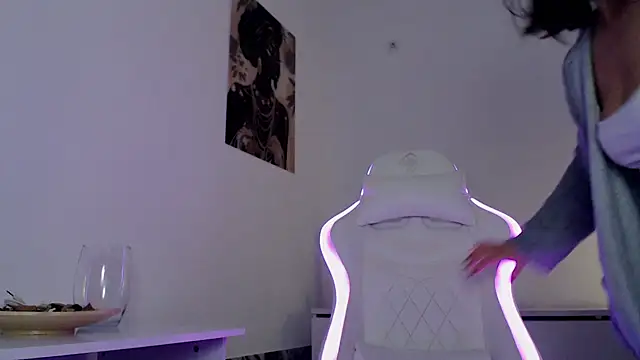 Snapshot of Simply_the_best chatting on 1, 2, 2025 Simply the best online show from 1, 2, 2025