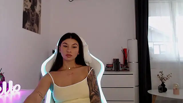 Snapshot of Simply_the_best chatting on 23, 9, 2025 Simply the best online show from 23, 9, 2025