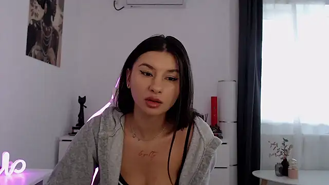 Snapshot of Simply_the_best chatting on 8, 10, 2025 Simply the best online show from 8, 10, 2025