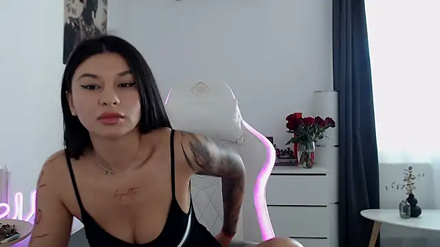 Snapshot of Simply_the_best chatting on 11, 10, 2025 Simply the best online show from 11, 10, 2025