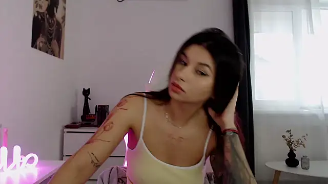 Snapshot of Simply_the_best chatting on 28, 11, 2025 Simply the best online show from 28, 11, 2025