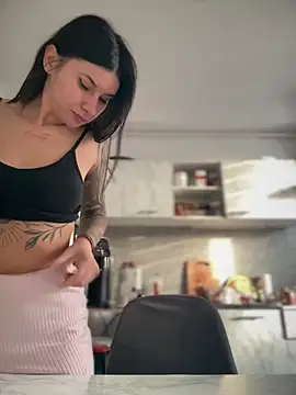 Snapshot of Simply_the_best chatting on 14, 4, 2026 Simply the best online show from 14, 4, 2026