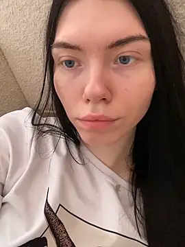 Lisaaa Alisa online show from 4, 3, 2025