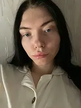 Lisaaa Alisa online show from 6, 3, 2025