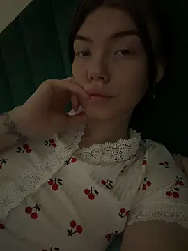 Lisaaa Alisa online show from 6, 3, 2026