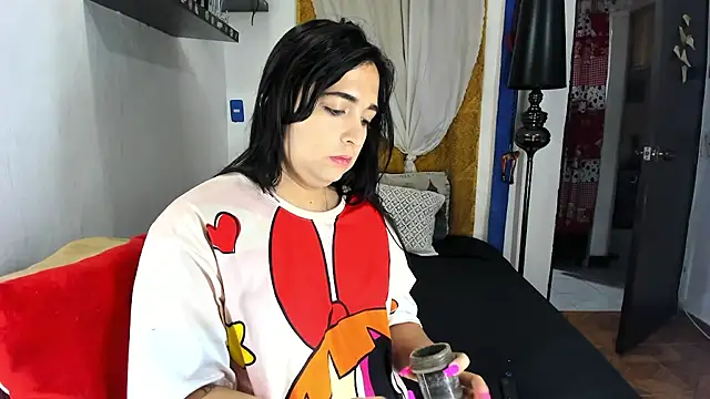 Snapshot of SARAMISHA chatting on 4, 10, 2025 SARAMISHA online show from 4, 10, 2025