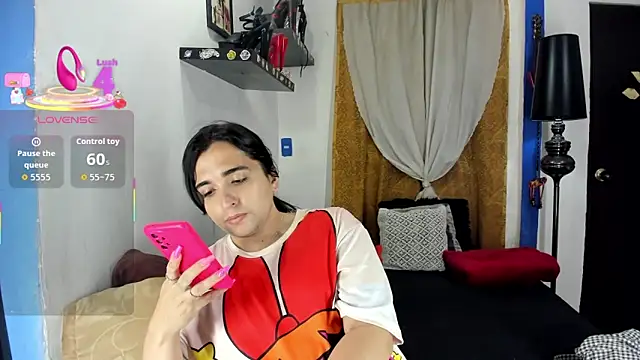 Snapshot of SARAMISHA chatting on 15, 10, 2025 SARAMISHA online show from 15, 10, 2025