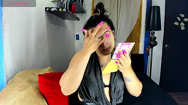 Snapshot of SARAMISHA chatting on 21, 10, 2025 SARAMISHA online show from 21, 10, 2025