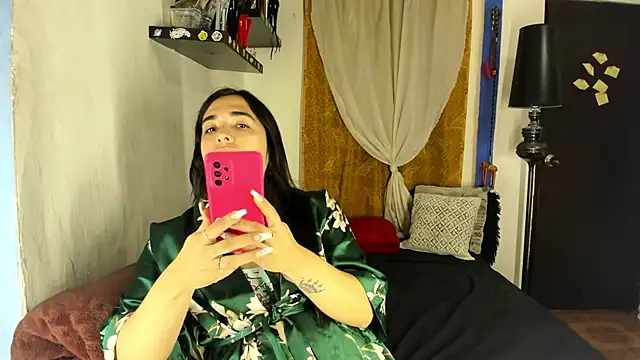 Snapshot of SARAMISHA chatting on 6, 11, 2025 SARAMISHA online show from 6, 11, 2025