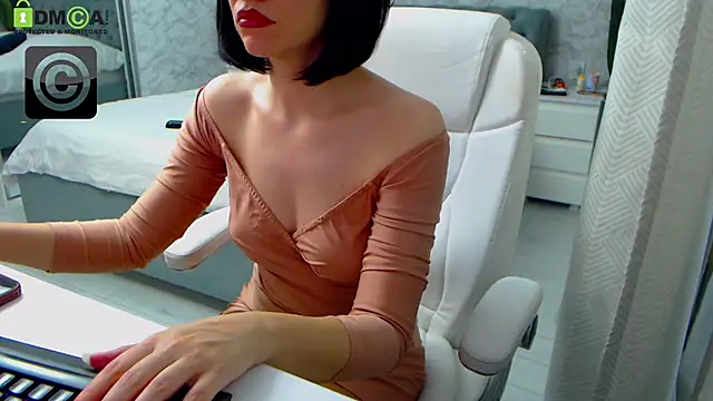 Ellysse  online show from 21, 12, 2025