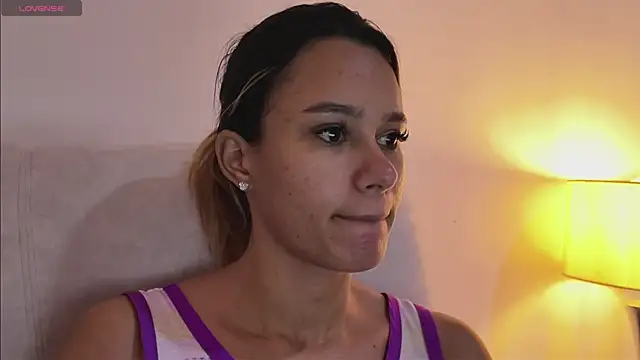 Snapshot of SamanthaWatson chatting on 6, 4, 2026 SamanthaWatson online show from 6, 4, 2026