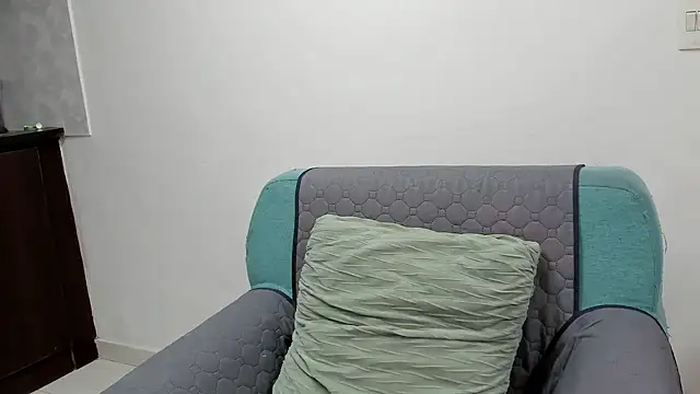 Luna Dumont online show from 14, 9, 2025