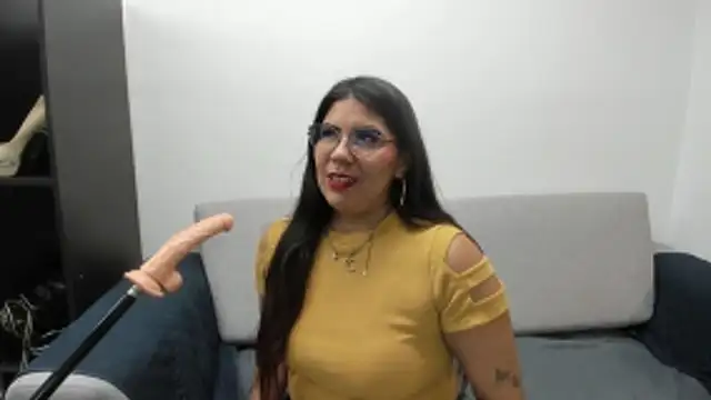 Luna Dumont online show from 12, 10, 2025