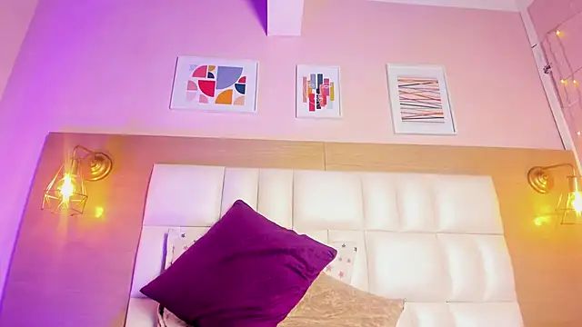 Snapshot of Dollar-girl chatting on 17, 2, 2025 Dollar-girl online show from 17, 2, 2025