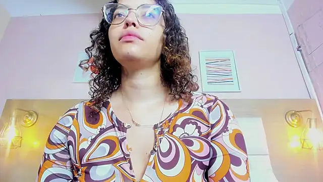 Snapshot of Dollar-girl chatting on 17, 3, 2025 Dollar-girl online show from 17, 3, 2025