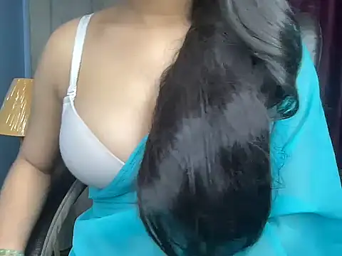 Snapshot of Karnaa_vail chatting on 17, 11, 2025 Karnaa vail online show from 17, 11, 2025