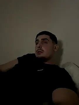 Snapshot of Vale_187 chatting on 20, 12, 2025 Vale 187 online show from 20, 12, 2025