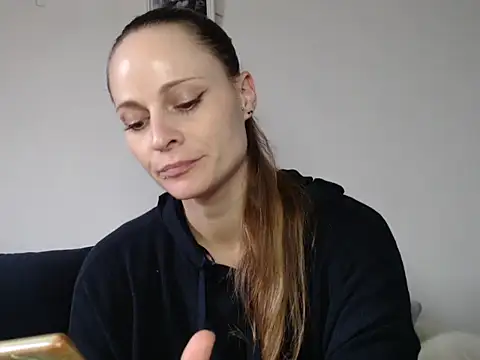 Snapshot of naikah714 chatting on 10, 12, 2024 naikah714 online show from 10, 12, 2024