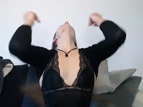 Snapshot of naikah714 chatting on 13, 12, 2024 naikah714 online show from 13, 12, 2024