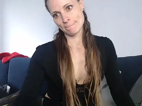 Snapshot of naikah714 chatting on 18, 2, 2025 naikah714 online show from 18, 2, 2025