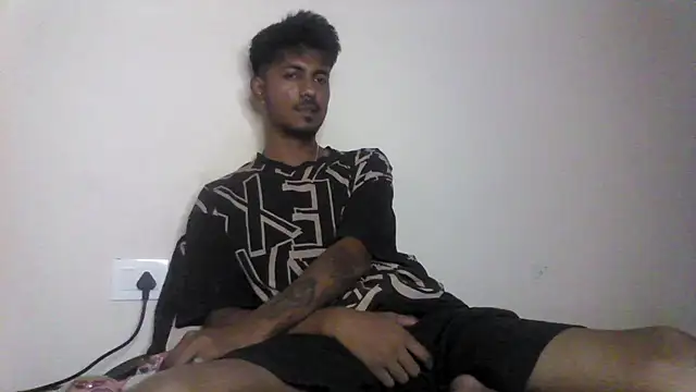 Snapshot of just_fucks chatting on 12, 10, 2025 just fucks online show from 12, 10, 2025