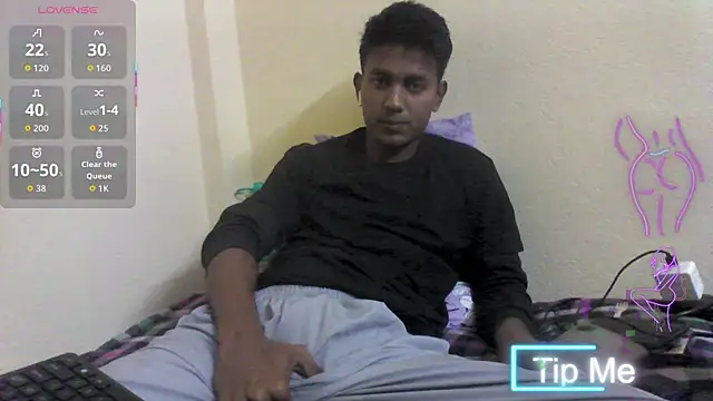 Snapshot of just_fucks chatting on 13, 12, 2025 just fucks online show from 13, 12, 2025