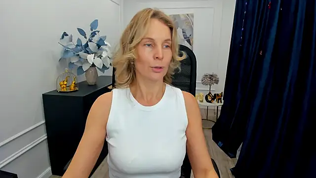 Sinty Devis online show from 23, 11, 2025