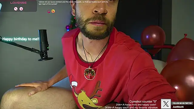 Snapshot of just_maxii chatting on 2, 12, 2024 just maxii online show from 2, 12, 2024