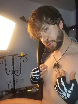 Snapshot of just_maxii chatting on 28, 10, 2025 just maxii online show from 28, 10, 2025