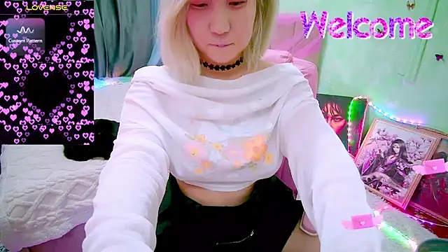 Akemilun online show from 13, 4, 2026